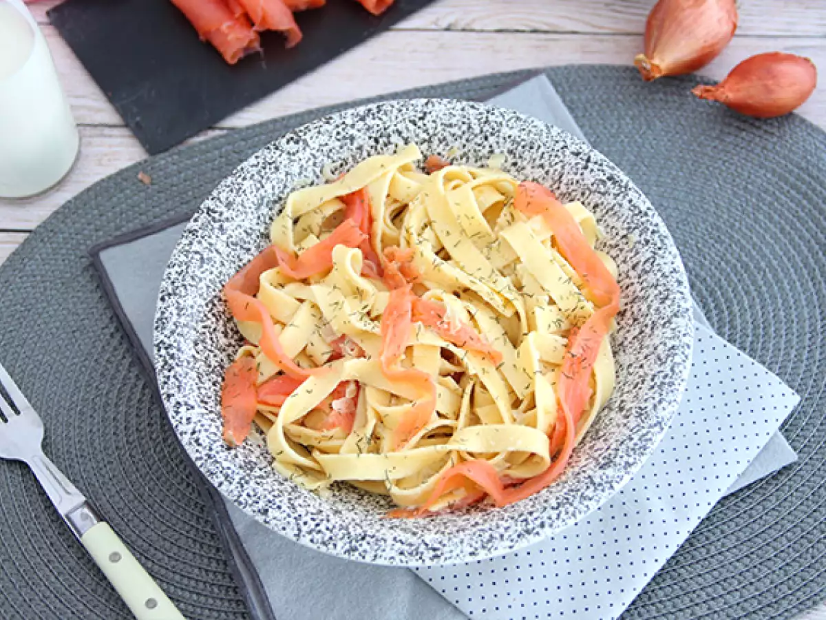 Tagliatelle mit Räucherlachs und Dill - foto 5
