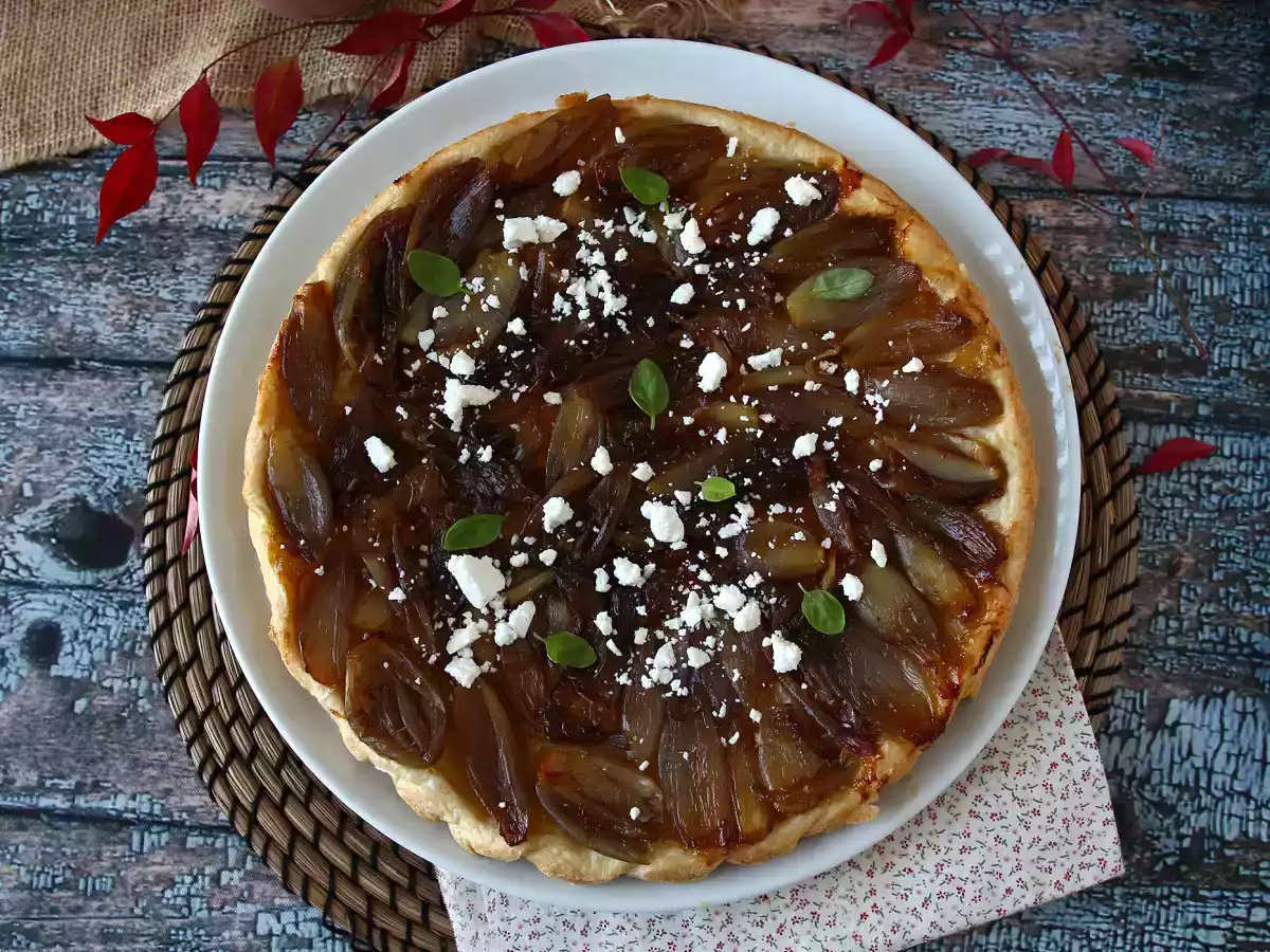 Tarte Tatin mit Schalotten und Feta, die unwiderstehliche salzige Version! - foto 2