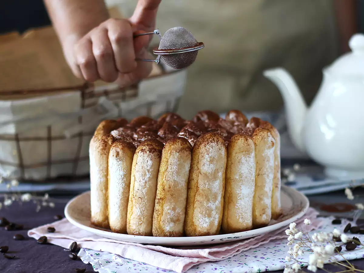 Tiramisu-Charlotte ohne Eier – einfaches Rezept