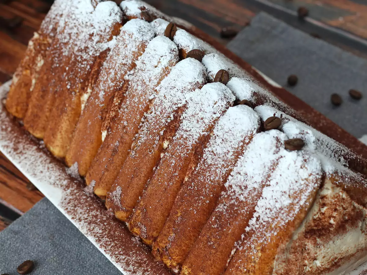 Tiramisu-Weihnachtsdessert in Chaletform ohne Form für Kaffeeliebhaber - foto 3