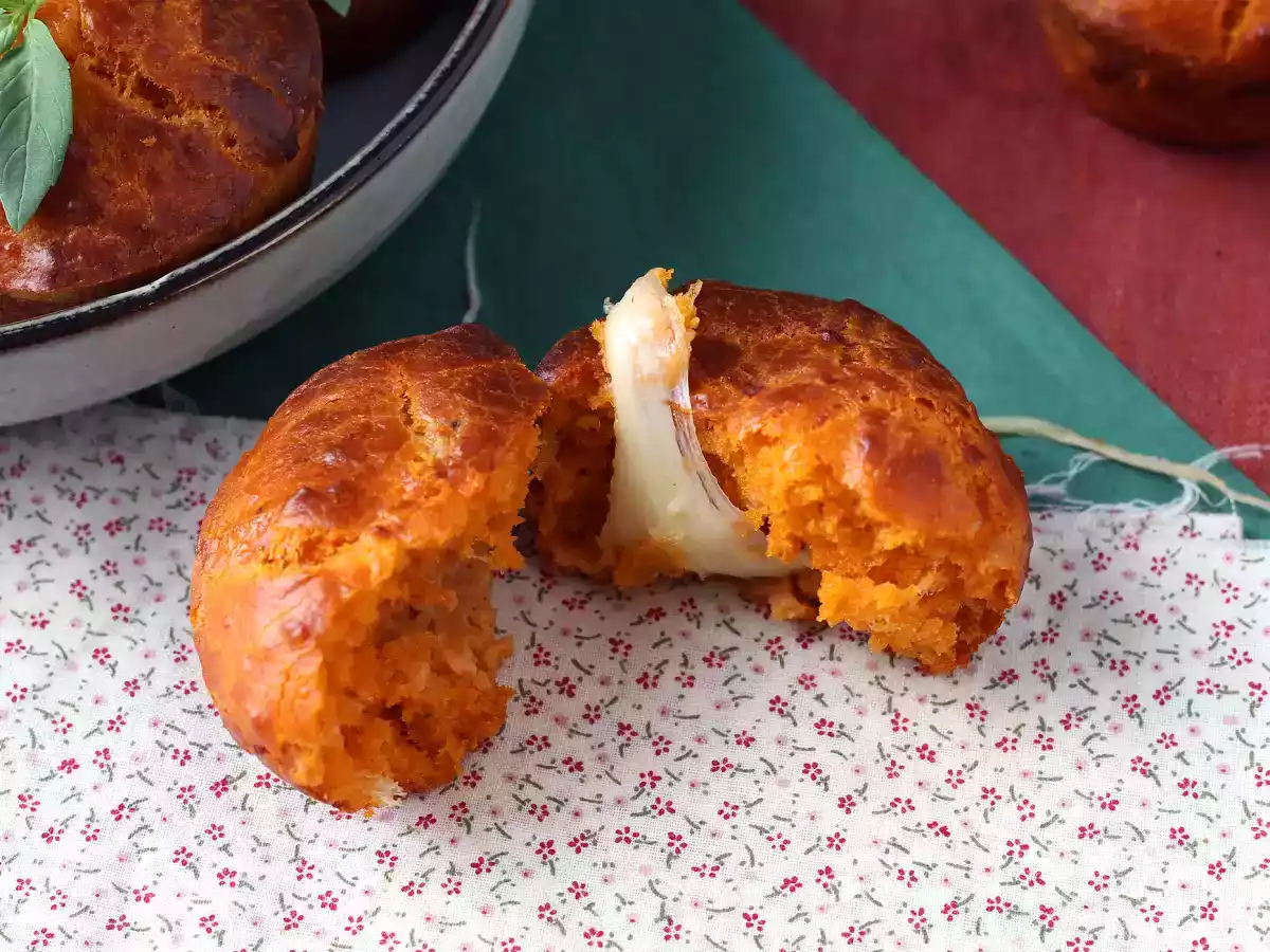 Tomatenmuffins mit zartschmelzendem Mozzarella-Herz - foto 7