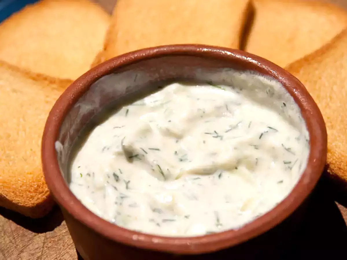 Tzatziki, Tsaziki, T Cack