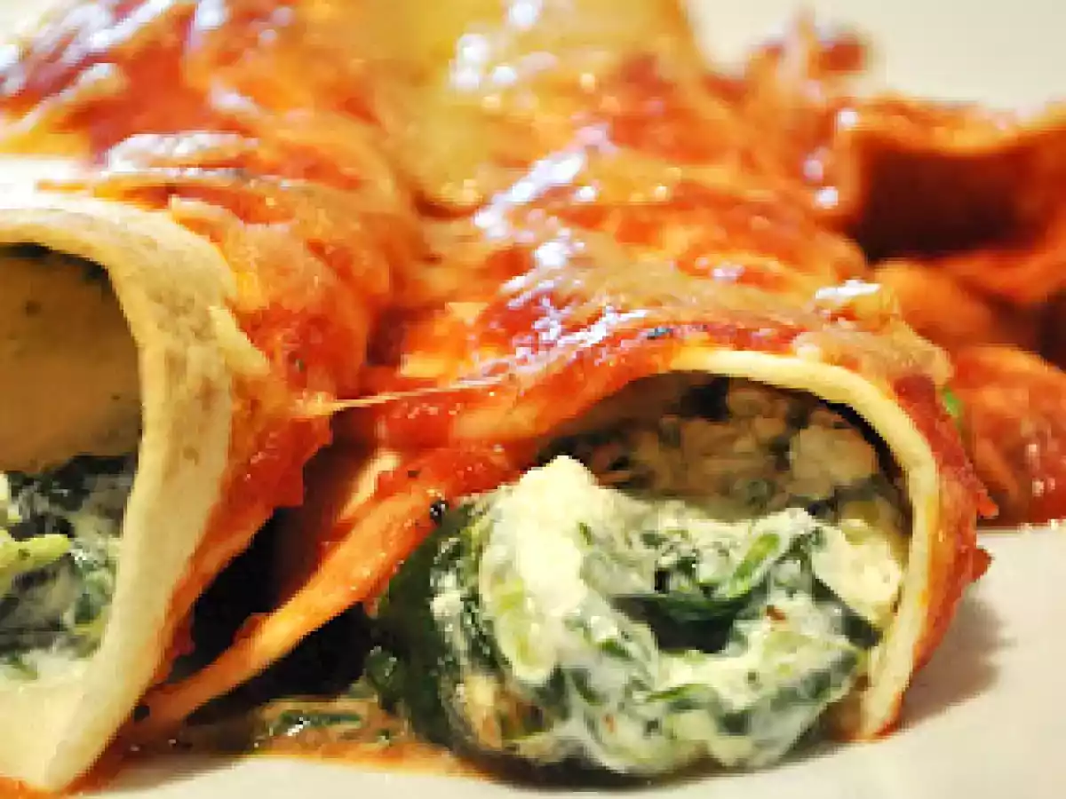 Überbackene Tortillawraps mit Spinat-Frischkäse-Füllung