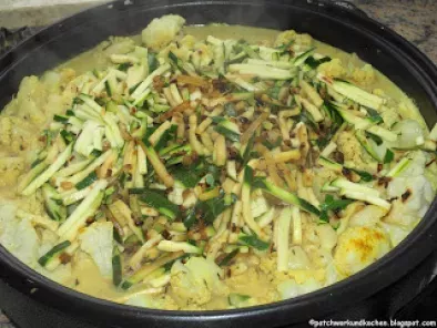 VEGAN: Blumenkohl-Curry mit Zucchini