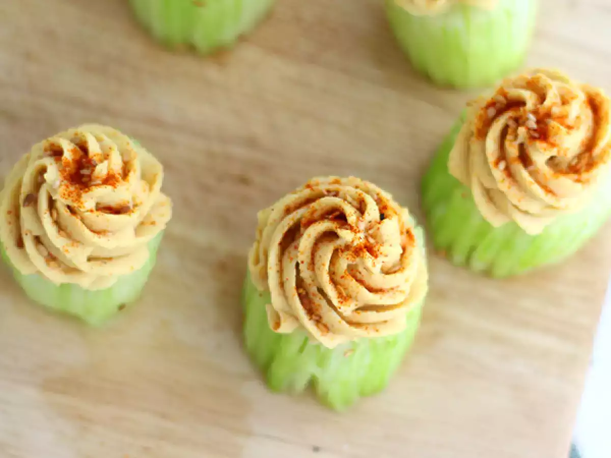 Vegane Gurken-Cupcakes mit Hummus - foto 4