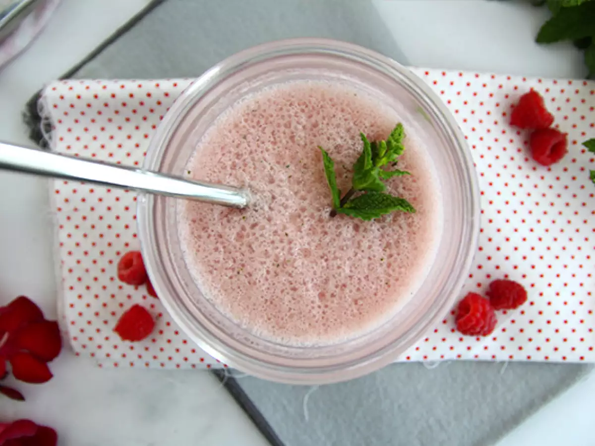 Veganer Himbeer-Minz-Milchshake - foto 3