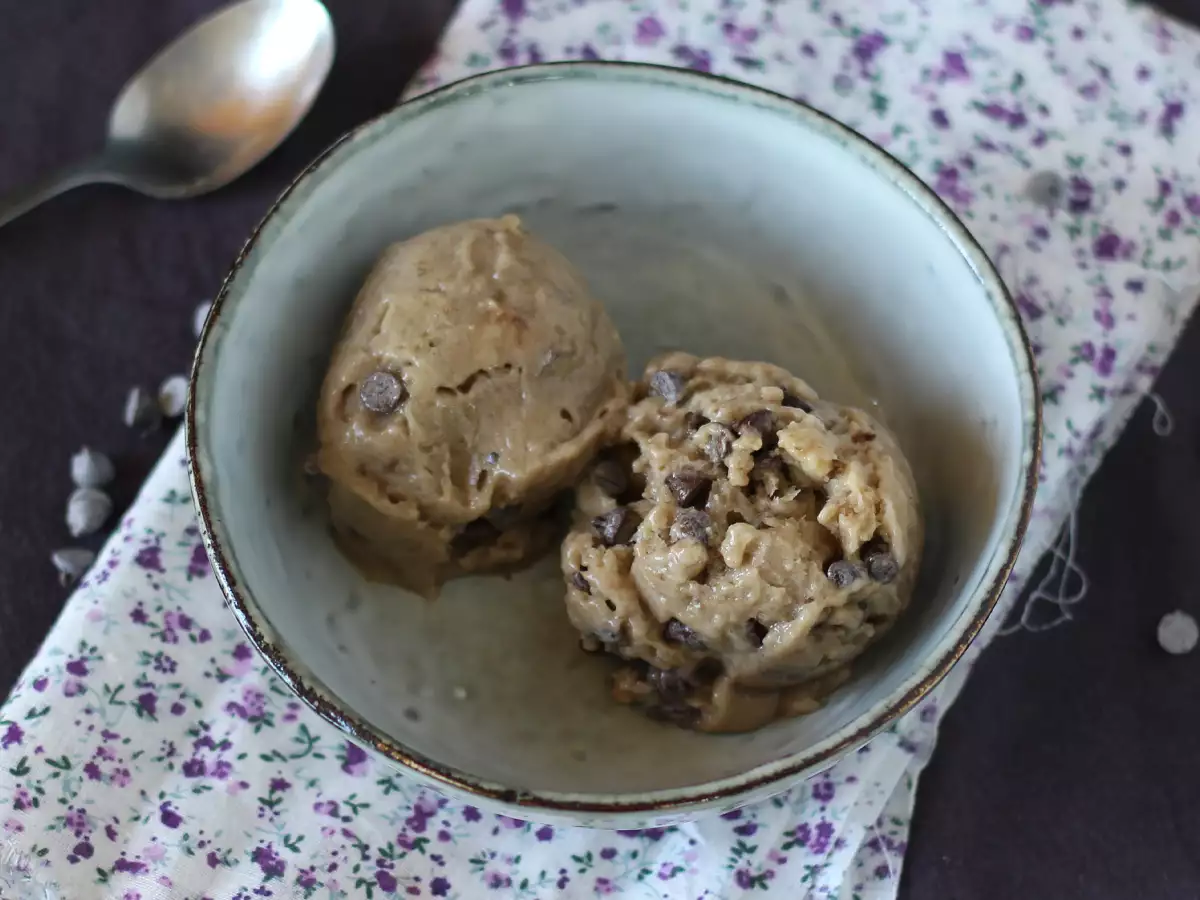 Veganes Bananeneis mit Cookie-Dough-Geschmack – super einfach selbst gemacht - foto 4