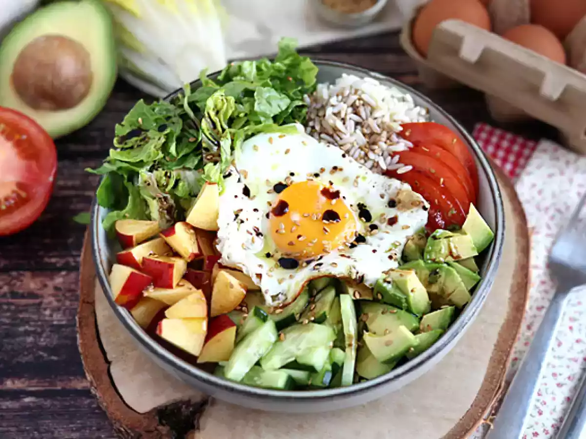 Vegetarische Buddha-Bowl – Ein wunderschön ausgewogener und farbenfroher Salat! - foto 3