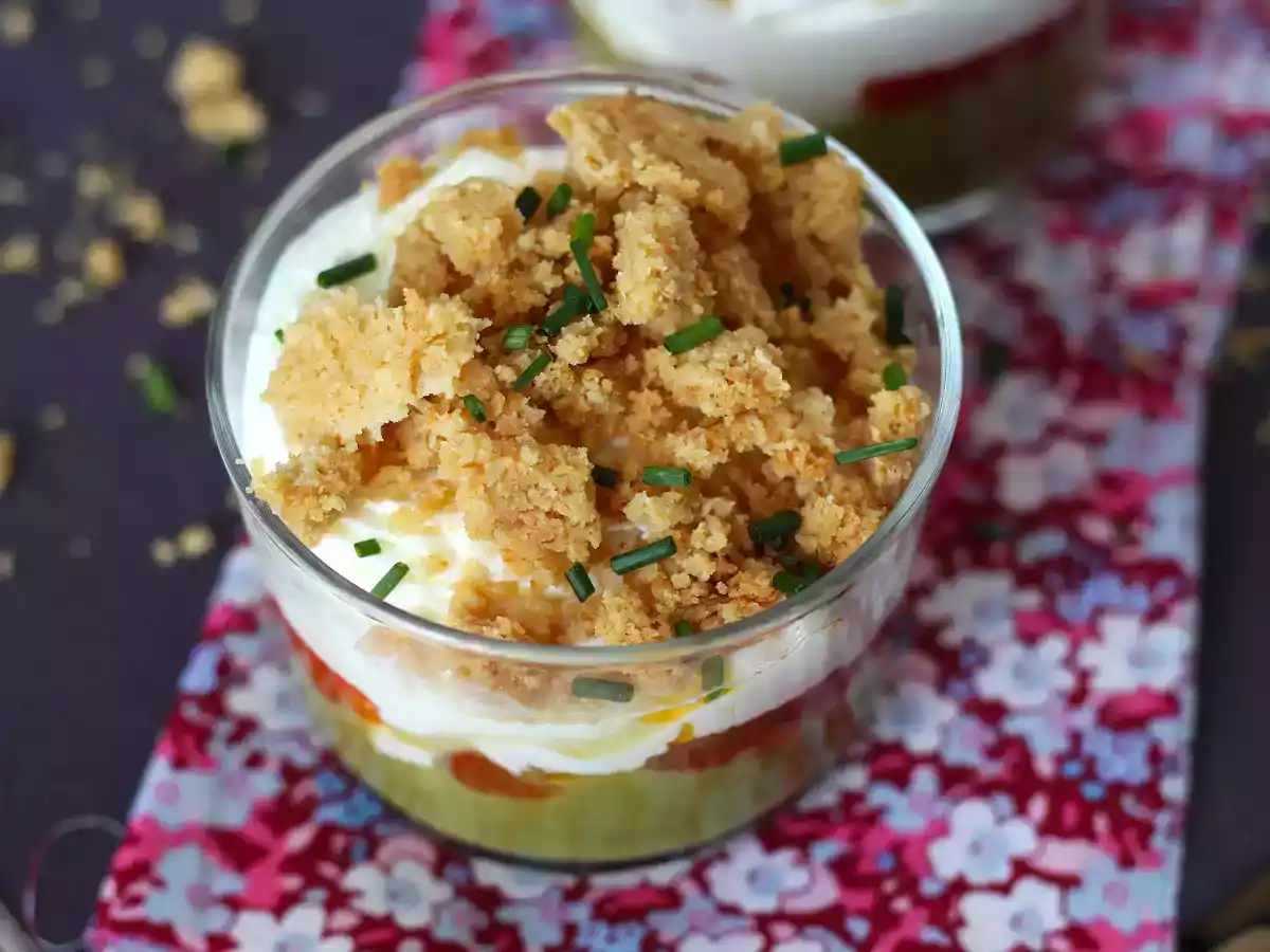 Vegetarische Gläser: Erbsencreme, Parmesanstreusel und Mascarponecreme - foto 6