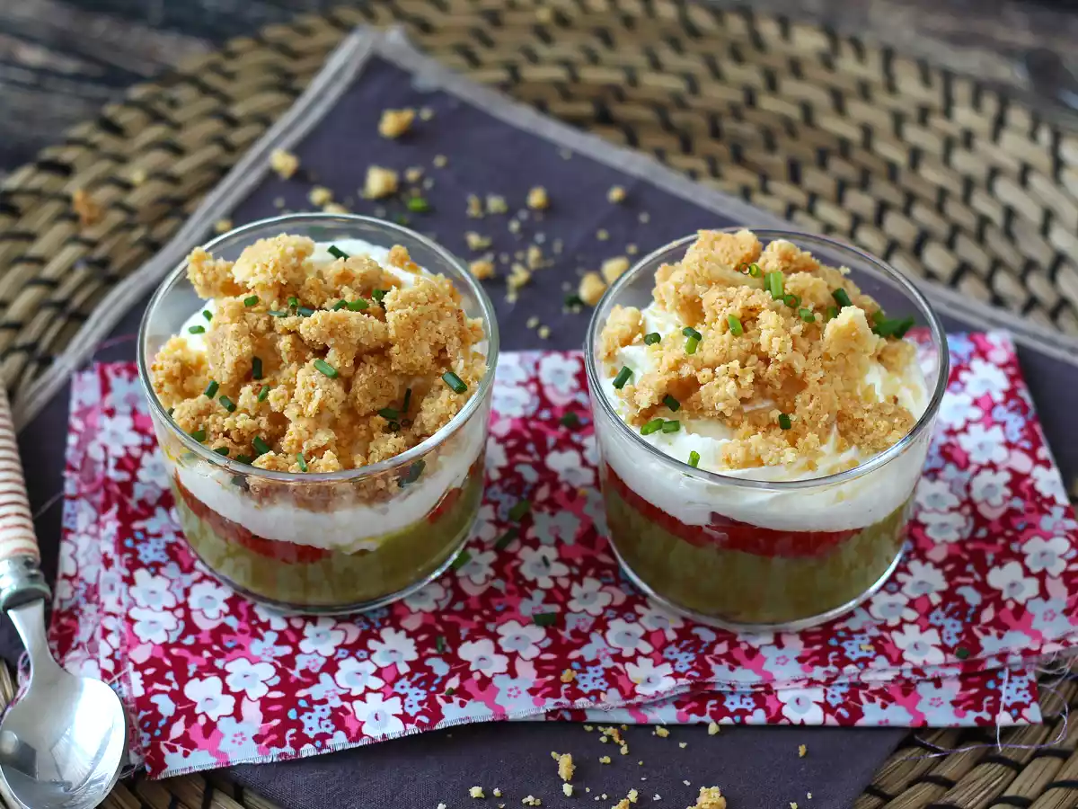 Vegetarische Gläser: Erbsencreme, Parmesanstreusel und Mascarponecreme - foto 9