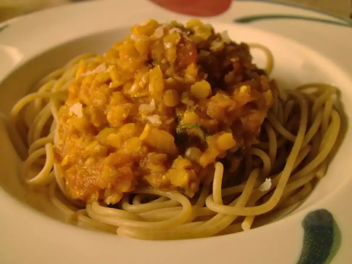 Vegetarische Linsen-Bolognese