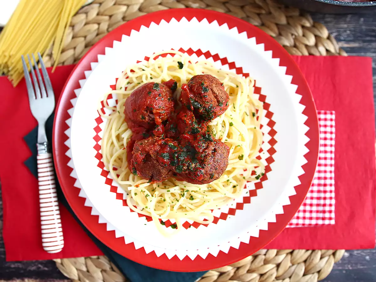 Vegetarische Seitanbällchen in Tomatensauce - foto 3