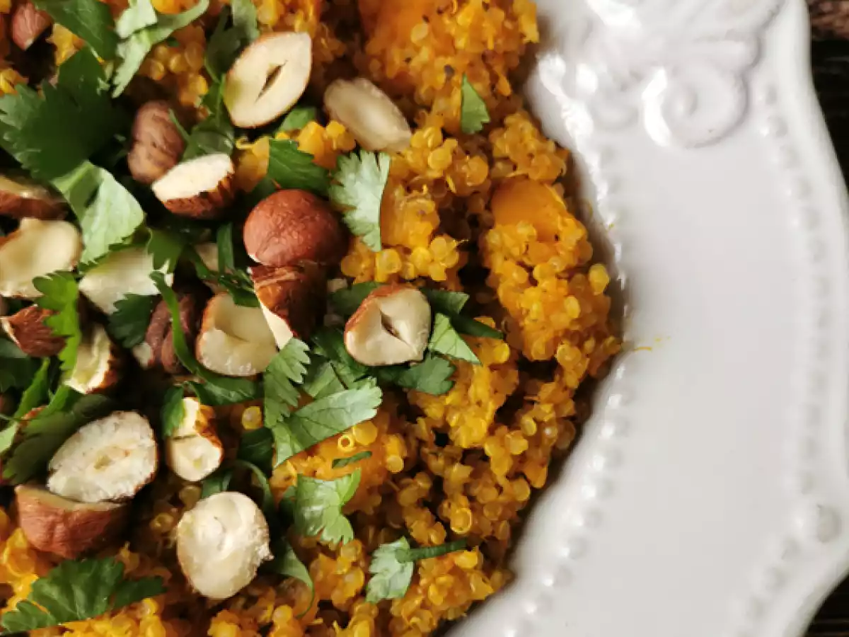 Vegetarisches Risotto mit Quinoa, Butternut, Haselnüssen und Koriander - Quinotto - foto 2