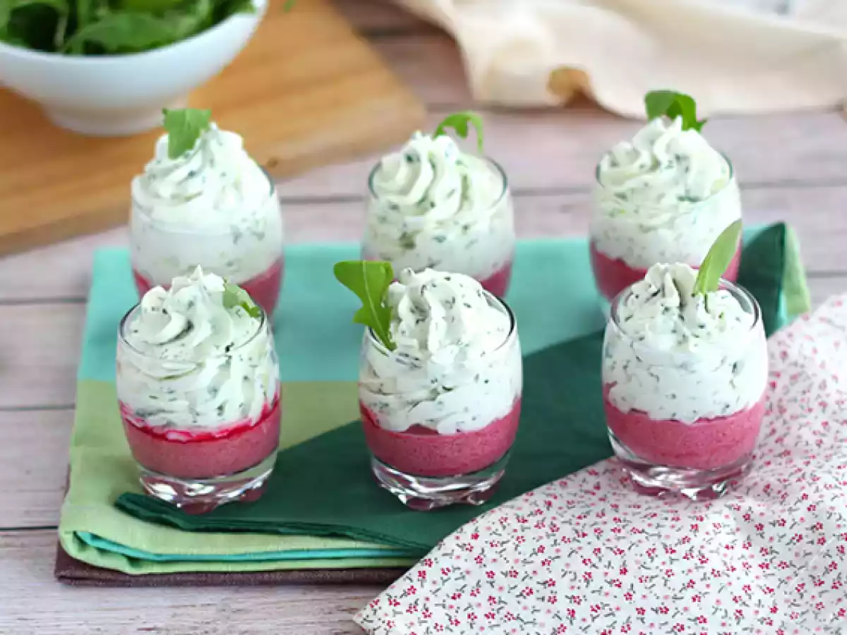 Verrines mit Rüben und Rucola-Mousse