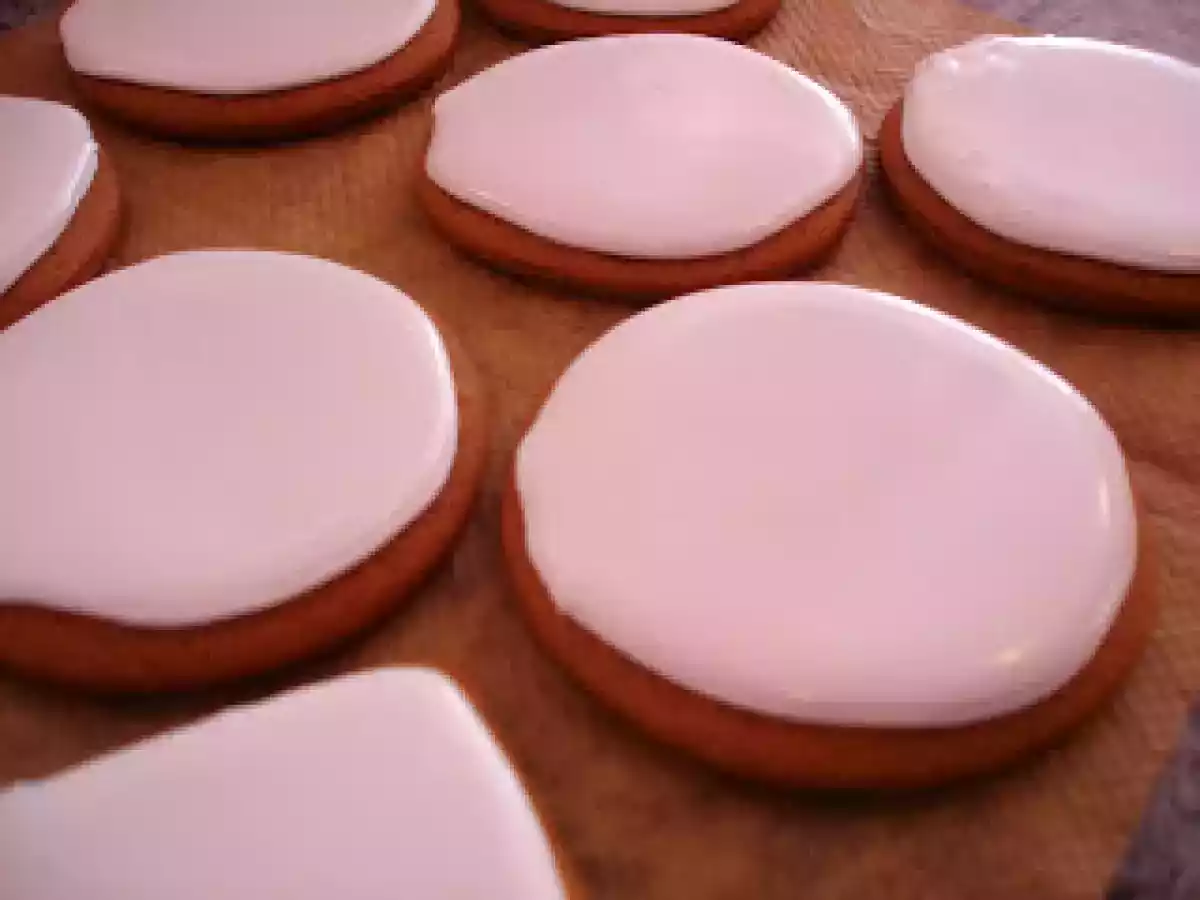 Verschiedene Lebkuchenteig-Rezepte für Plätzchen/Cookies