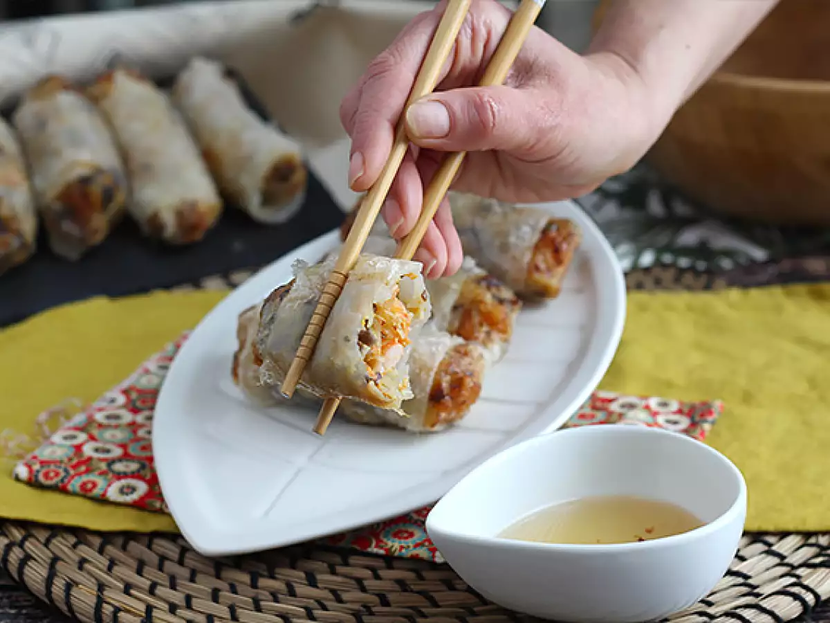 Vietnamesische Frühlingsrollen mit Garnelen und Pilzen - foto 3