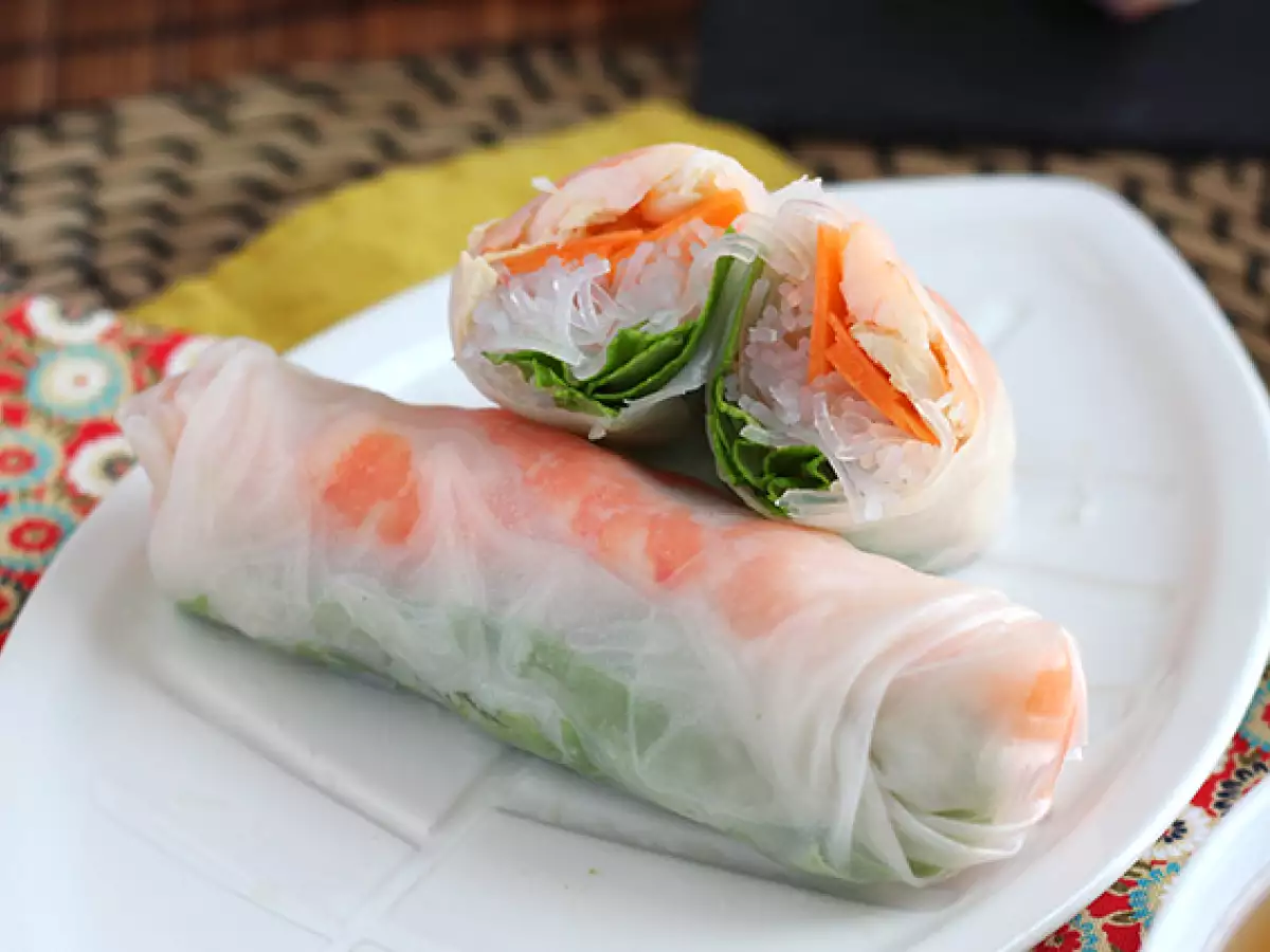 Vietnamesische Sommerrollen mit Garnelen und Hähnchen - foto 2