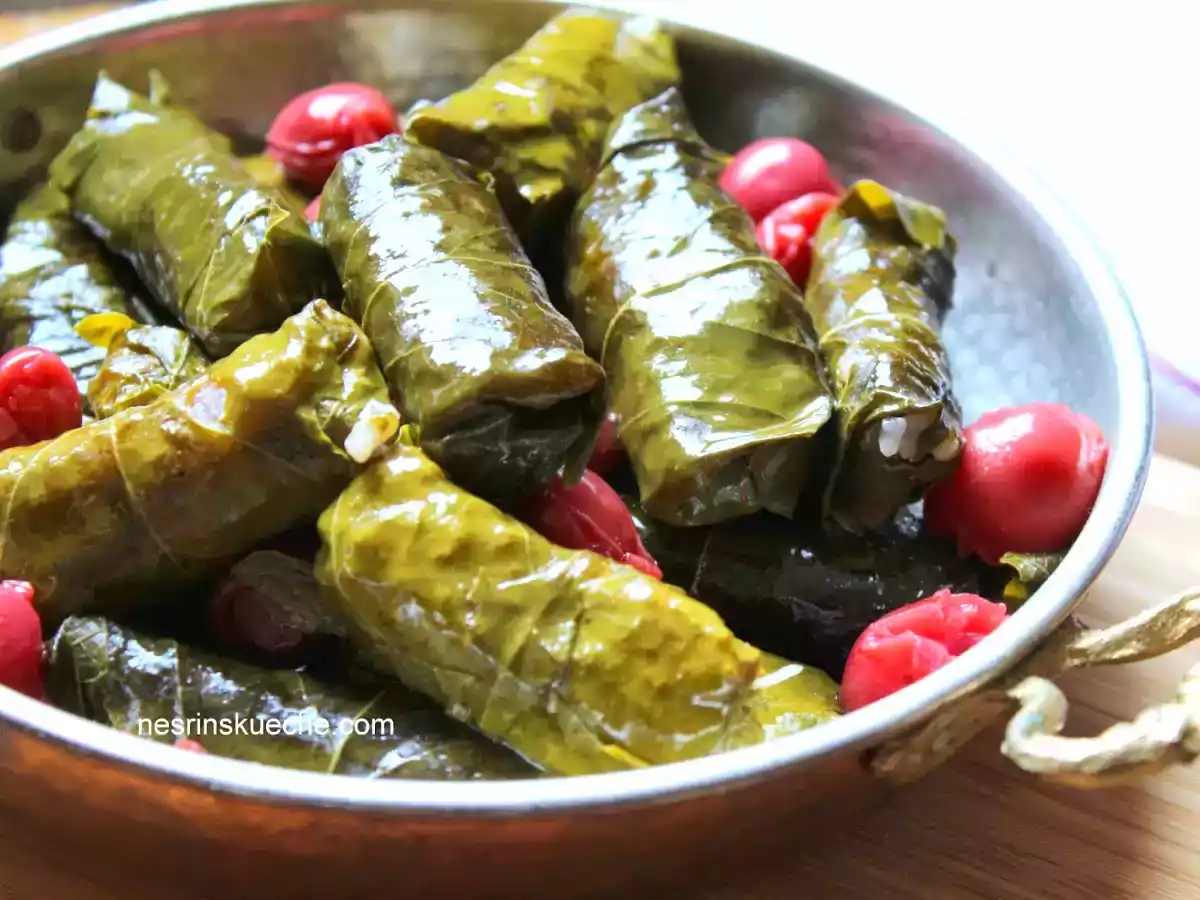 Vişneli Yaprak Sarması