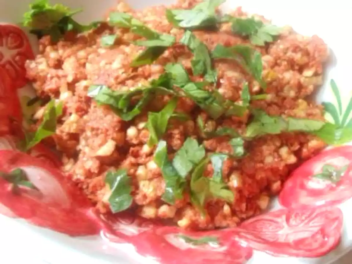 WALNUSS-BROTAUFSTRICH (MUAMMARA)