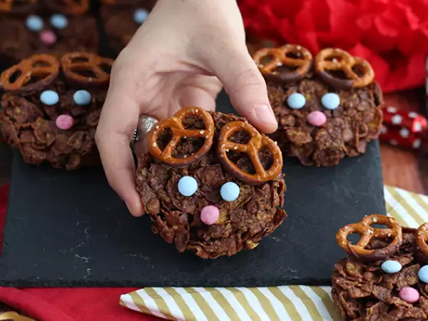 Rezept Weihnachtliche schoko-cornflakes-taler in rentierform
