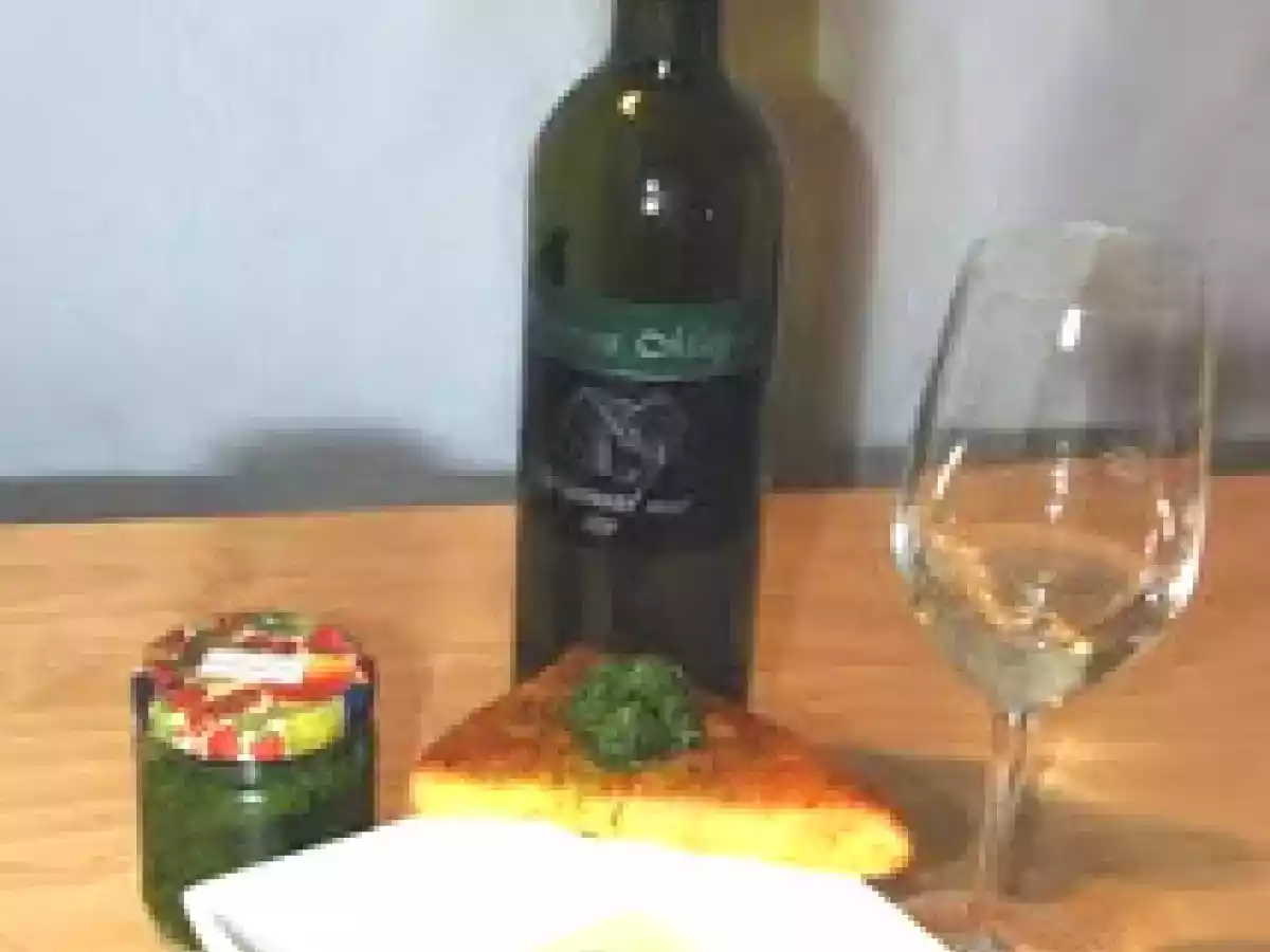 Weinviertel DAC Suppe mit Austernpilzen und Bärlauchpesto-Ecken