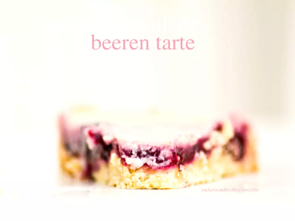 Weiße Schokoladen Beeren Tarte