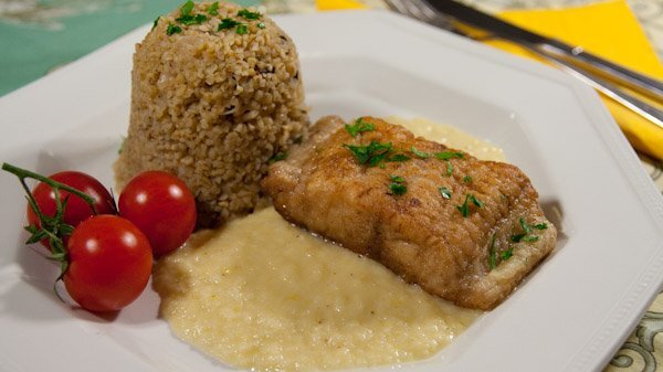 Wels gebraten auf pastinakenpüree mit orientalischem bulgur - Rezept ...