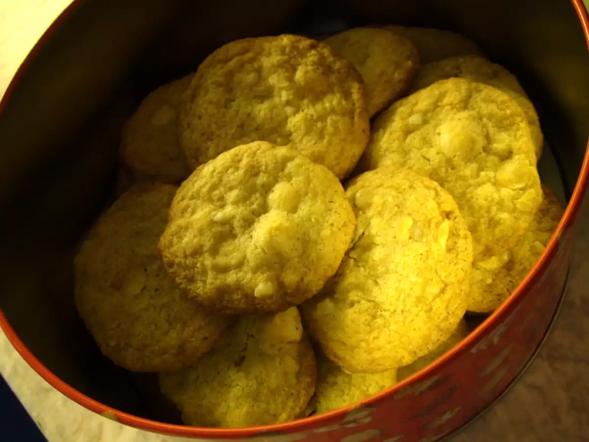 White Chocolate Macadamia Cookies