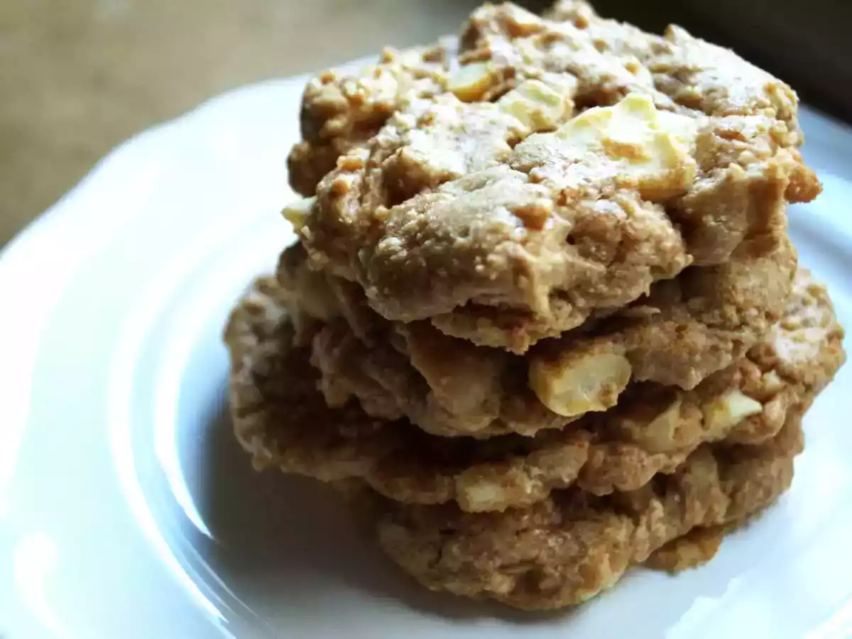 White Chocolate Macadamia Cookies