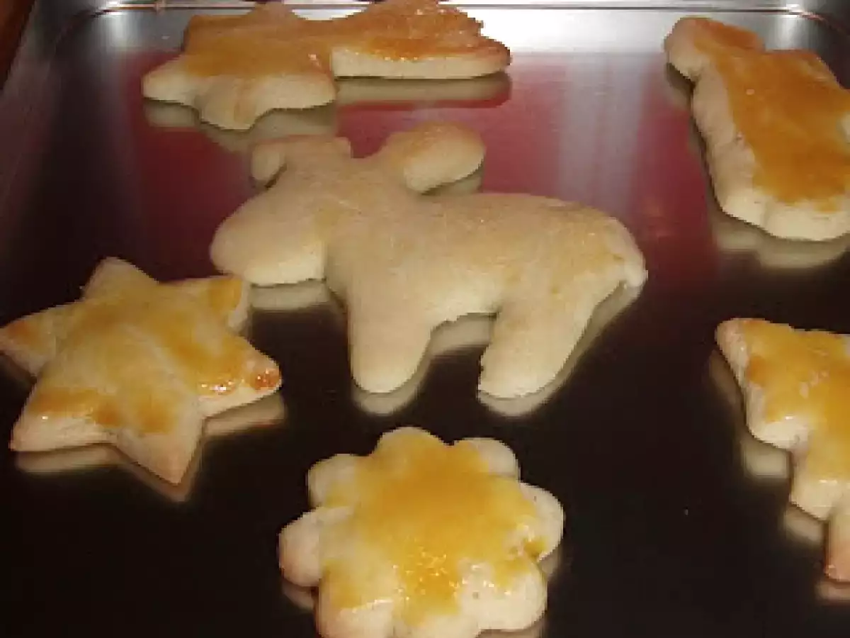 Widmatt Kids backen Wiehnachtschrömli (Weihnachtsplätzchen)