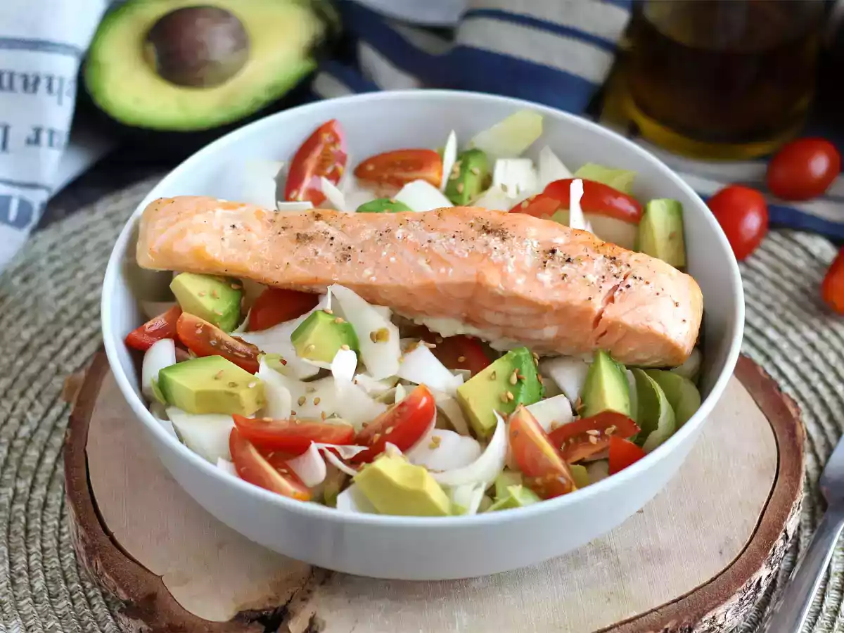 Wie bereitet man ein Lachssteak im Ofen zu?