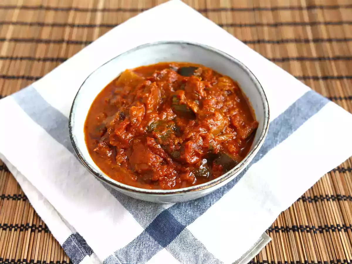 Wie bereitet man Zucchini-Ragout zu? - foto 2