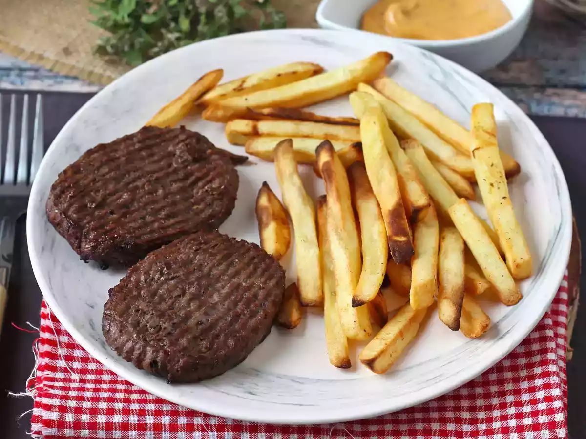 Wie brate ich ein Hacksteak im Air Fryer?