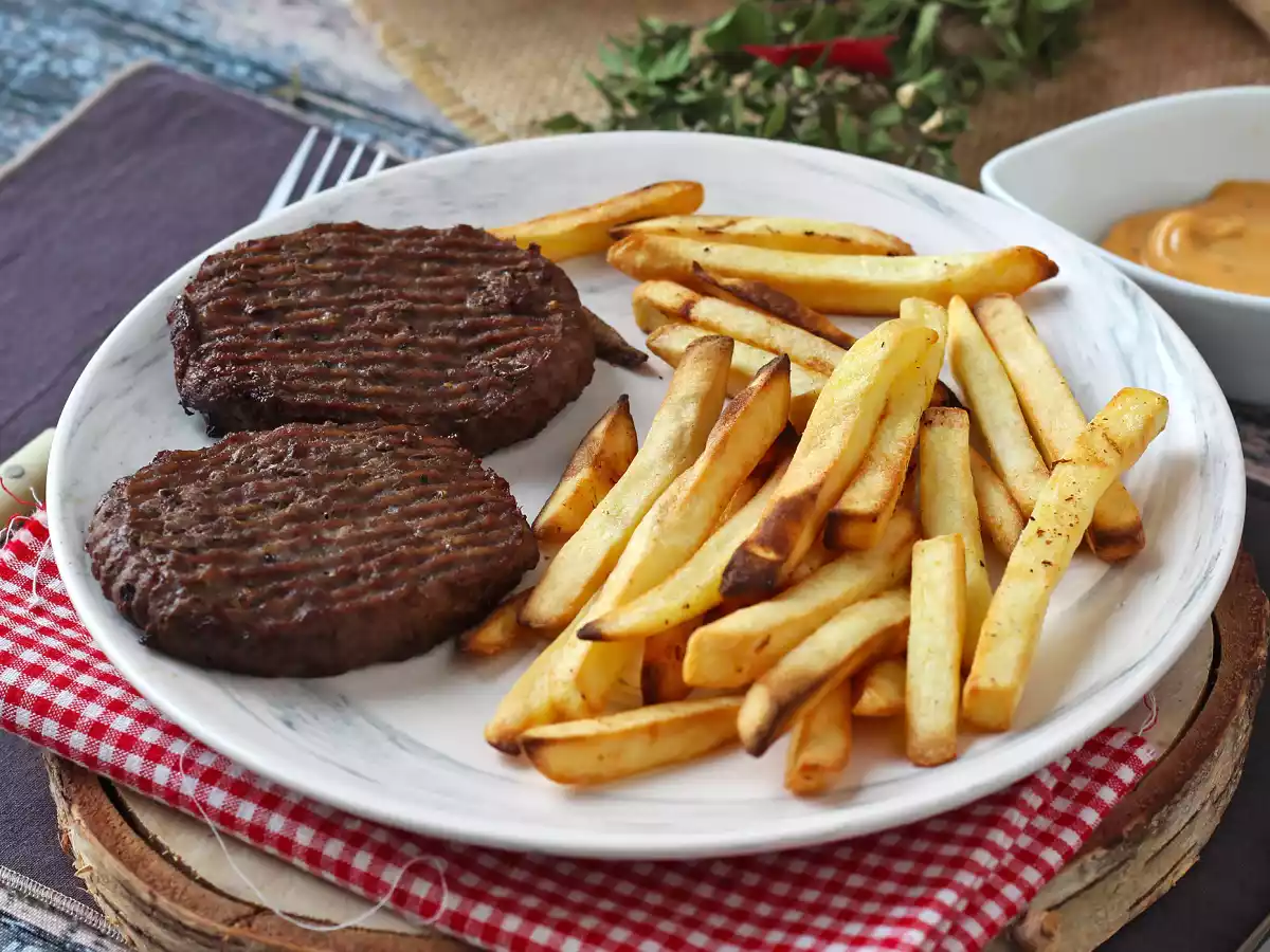 Wie brate ich ein Hacksteak im Air Fryer? - foto 3