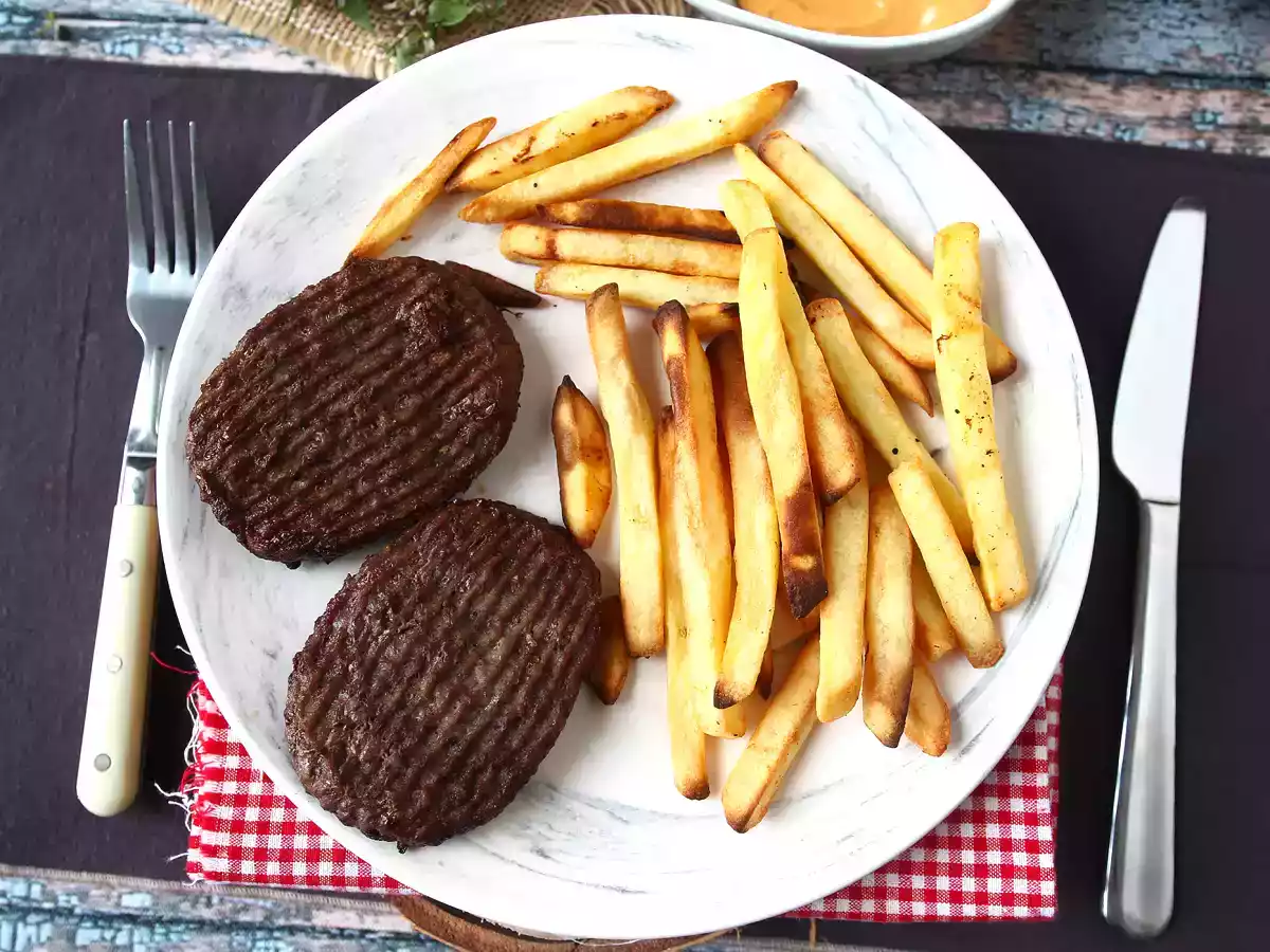 Wie brate ich ein Hacksteak im Air Fryer? - foto 4