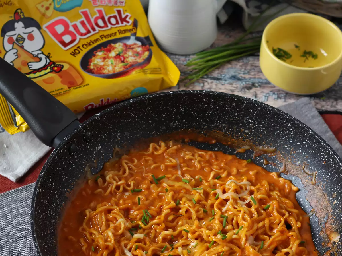 Wie kocht man Buldak Cheese? Einfaches und schnelles Rezept! - foto 7