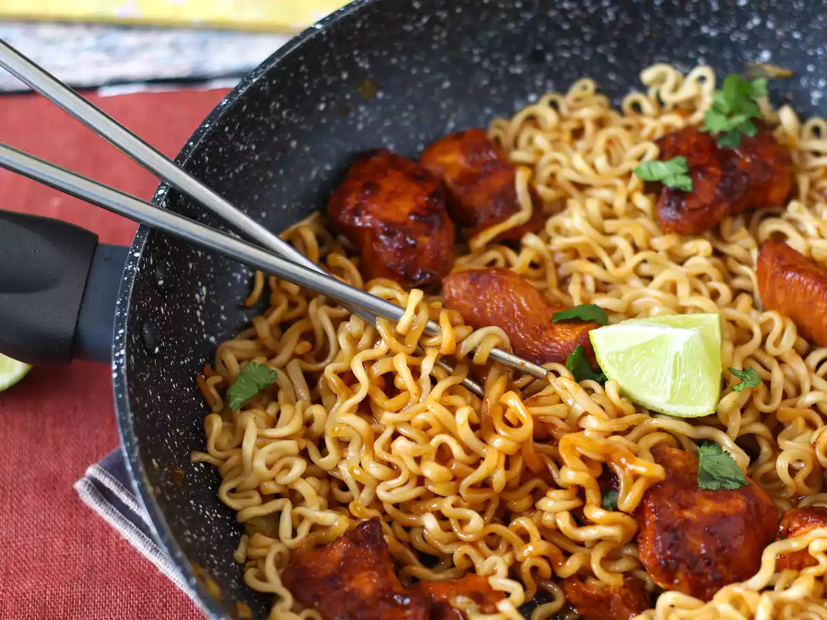 Wie kocht man Buldak Habanero Limetten Nudeln, Rezept mit mariniertem Huhn! - foto 8