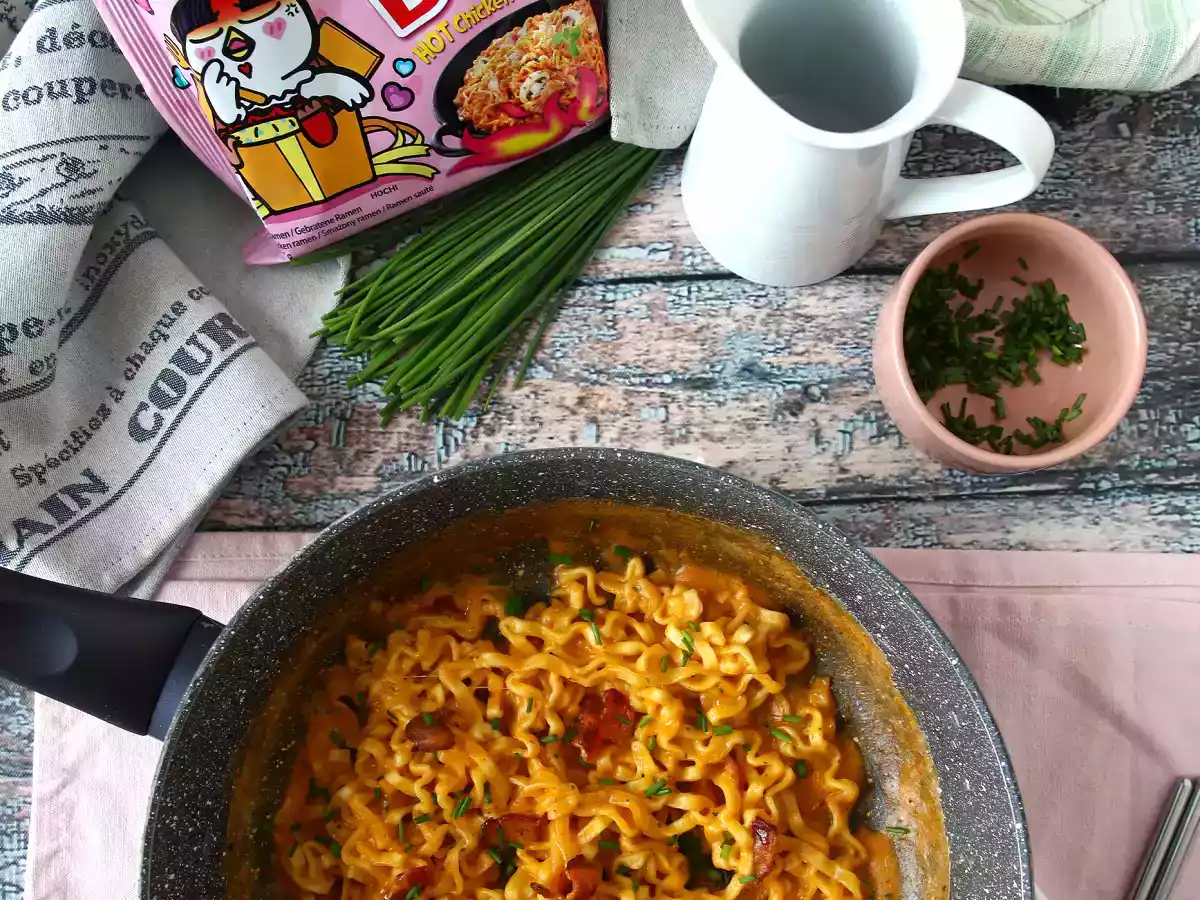 Wie kocht man Buldak-Nudeln mit Carbonara-Geschmack? Das beste Rezept! - foto 4