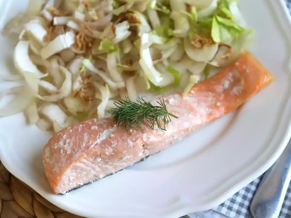 Wie kocht man ein Lachsfilet in der Pfanne? - foto 4