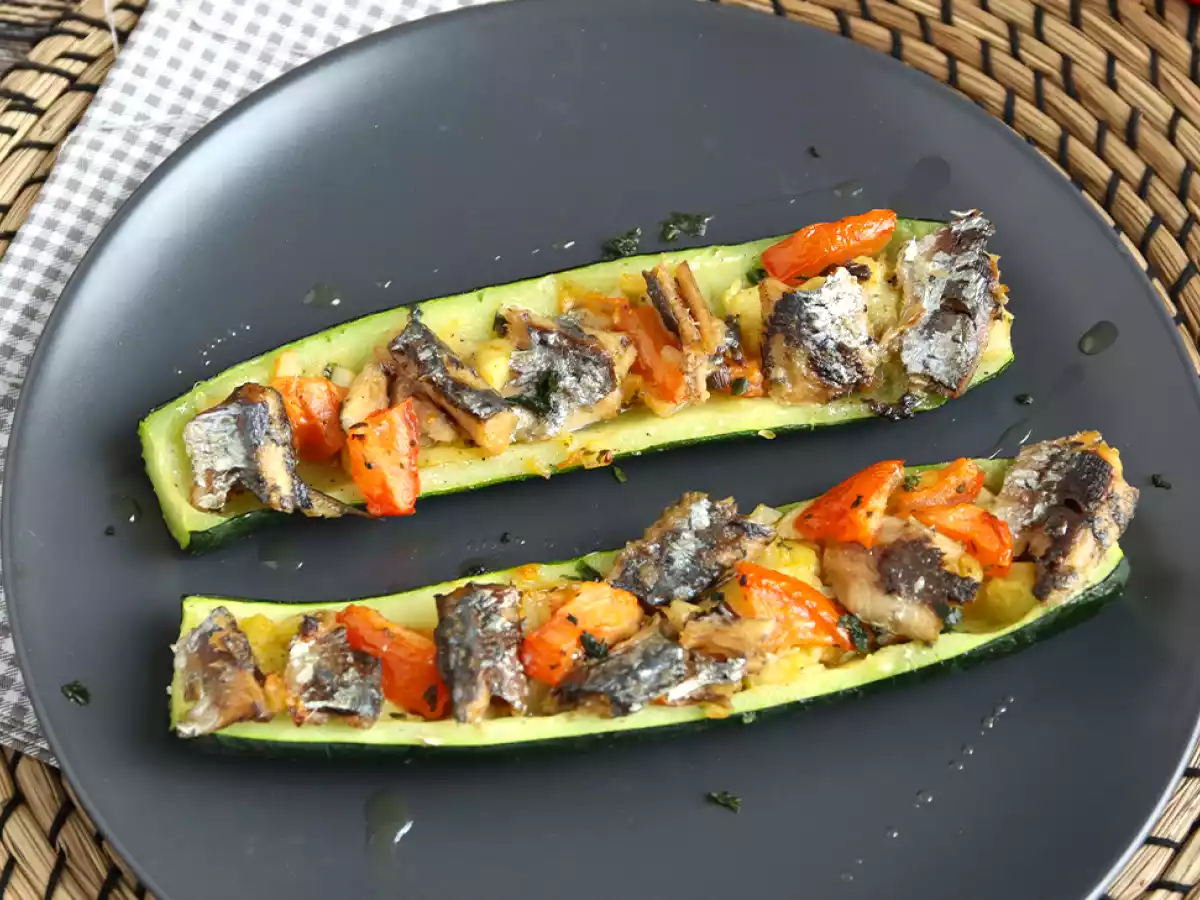 Wie macht man mit Sardinen gefüllte Zucchini? - foto 3