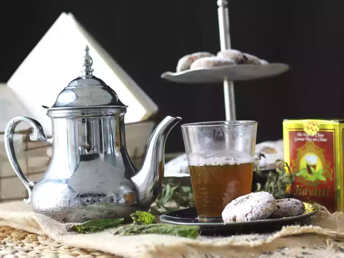 Wie man authentischen marokkanischen Pfefferminztee zubereitet - foto 5