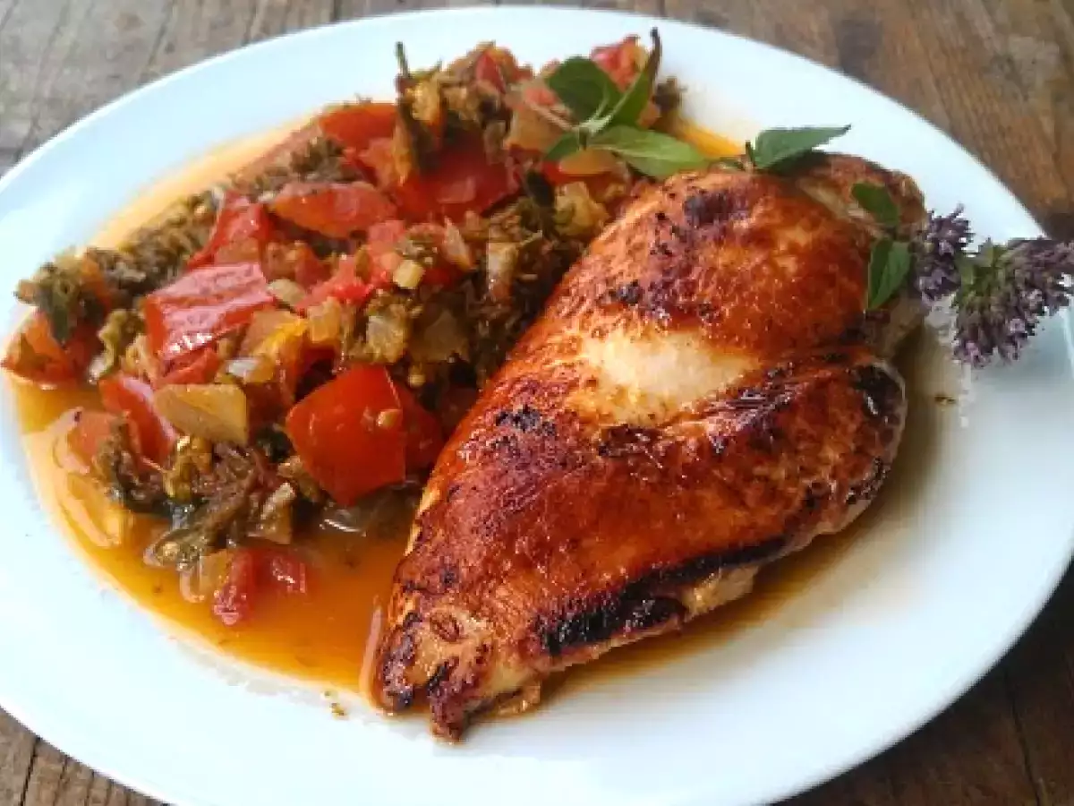 Wilder Dost mit domestiziertem Huhn