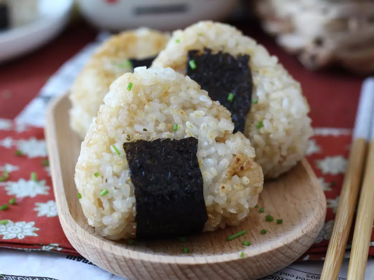 Yaki Onigiri mit Käse : knusprige japanische Reisbällchen - foto 3