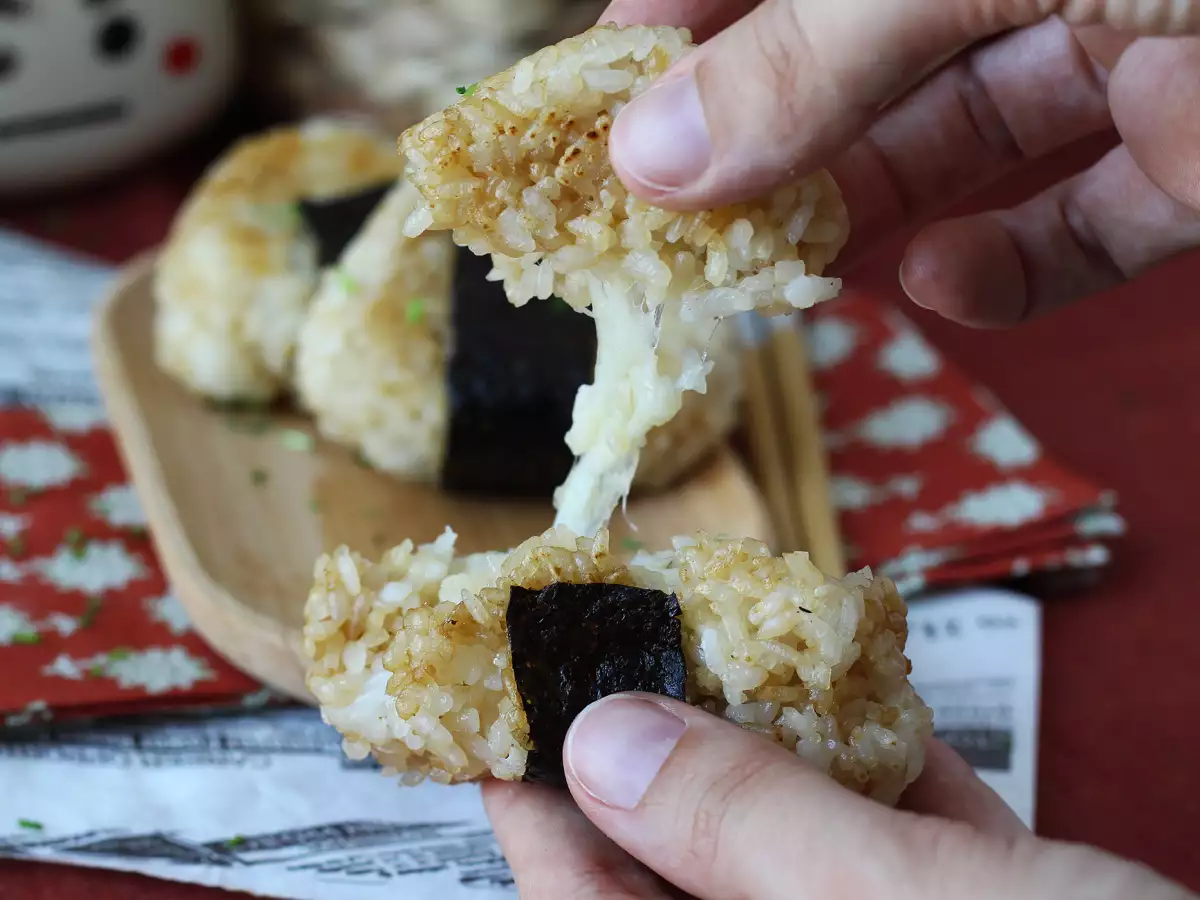 Yaki Onigiri mit Käse : knusprige japanische Reisbällchen - foto 4