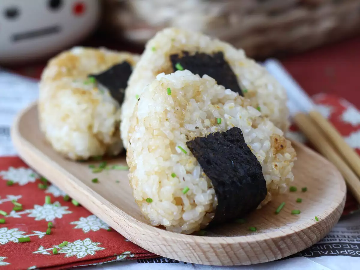 Yaki Onigiri mit Käse : knusprige japanische Reisbällchen - foto 7