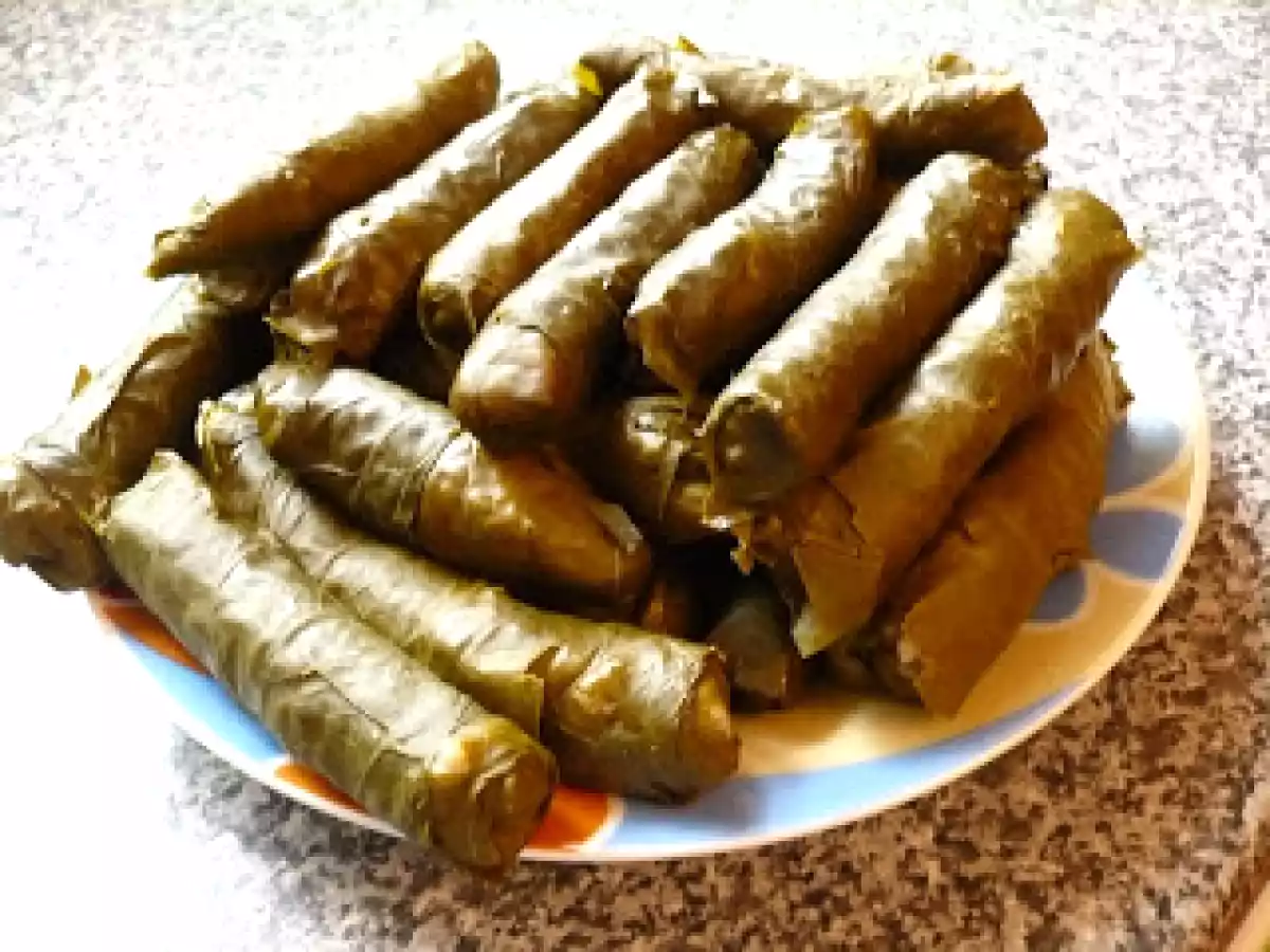Yaprak Sarmasi - gefüllte Weinblätter