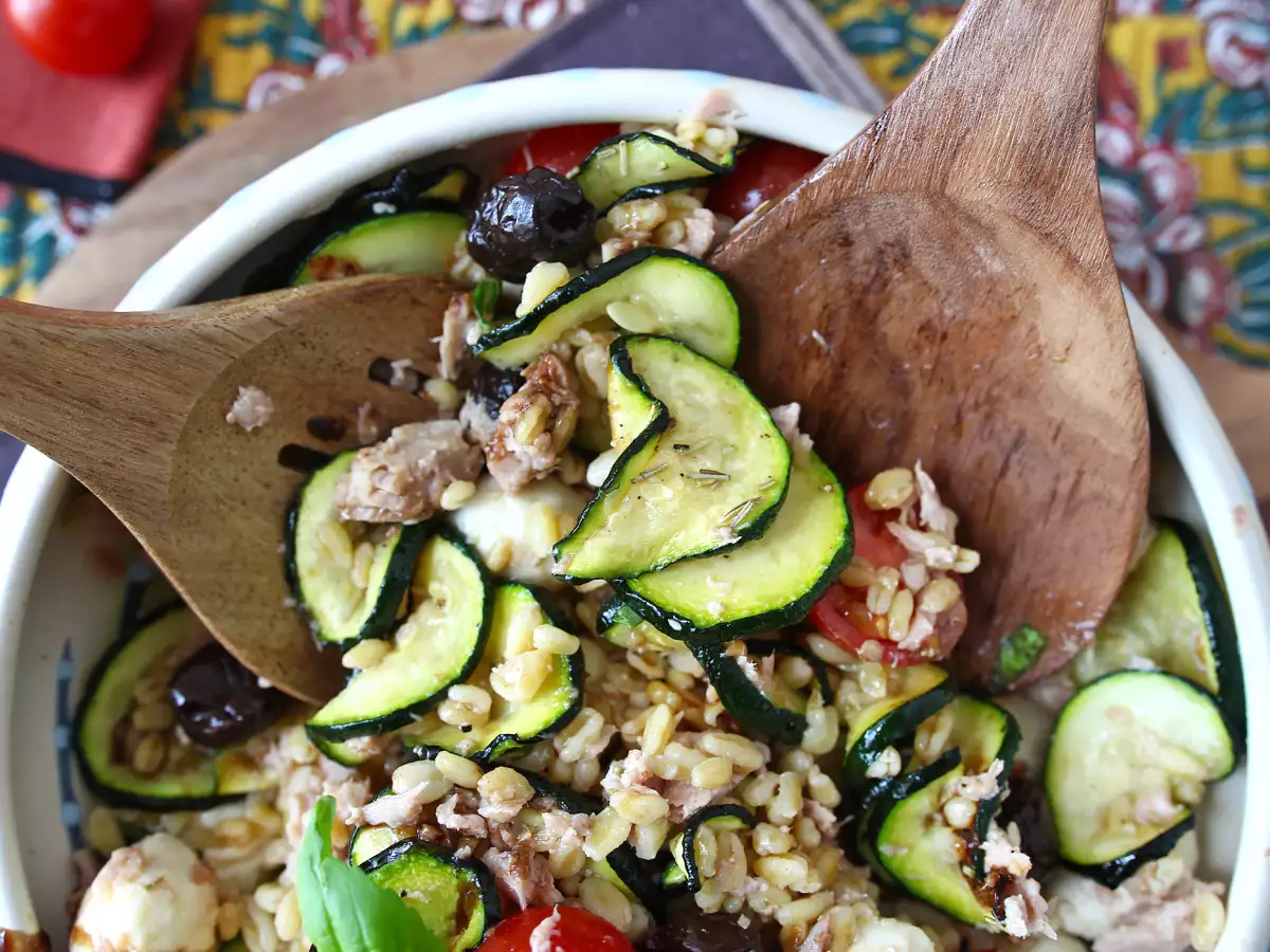 Zartweizensalat mit Thunfisch und Mozzarella : schnell und sommerlich - foto 3