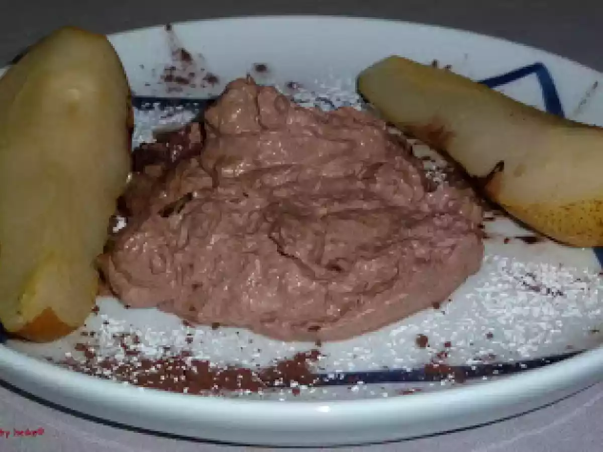 Zimtbirnen an Schokoschaum