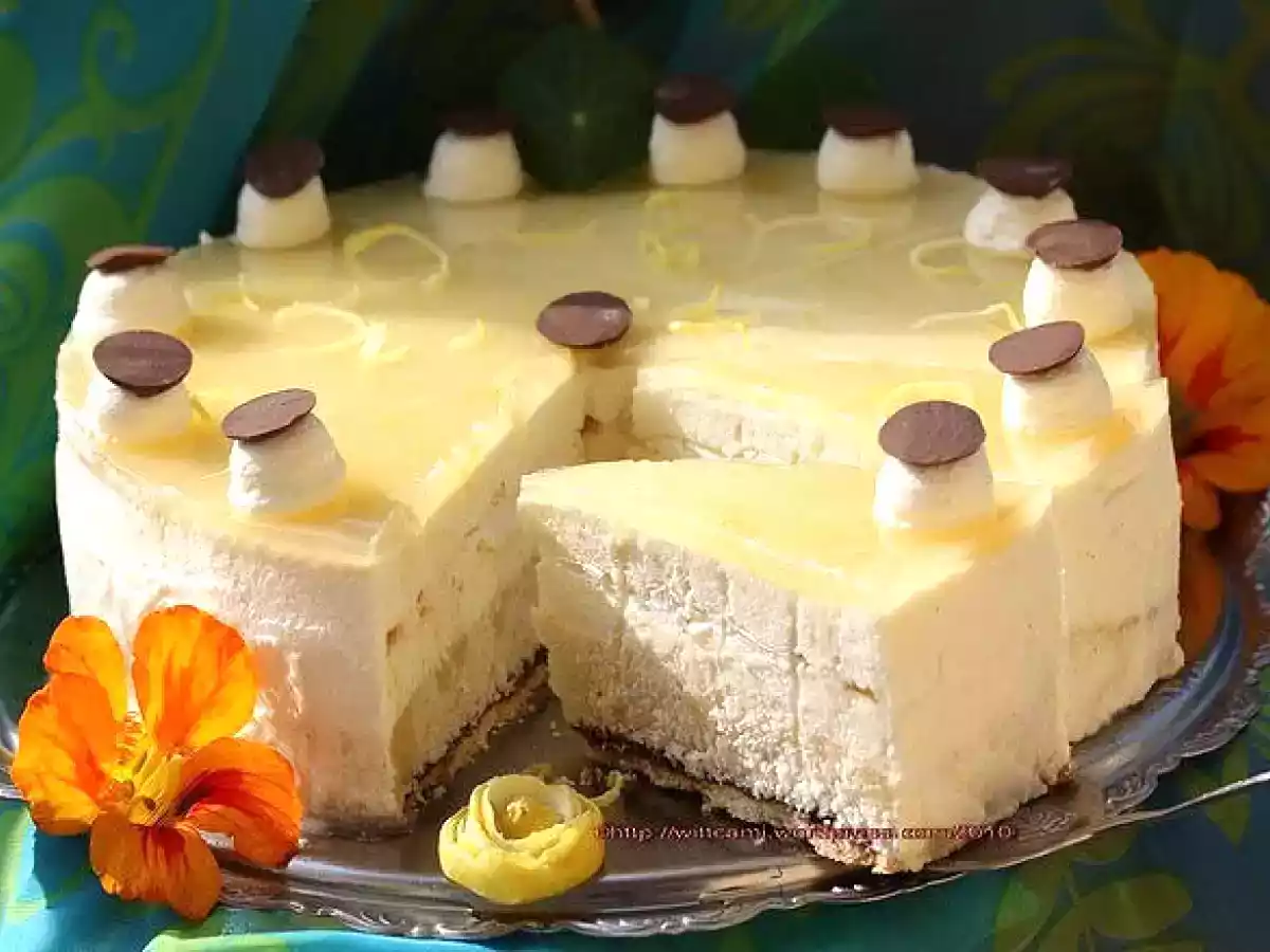 Zitronen-Baiser-Sahnetorte