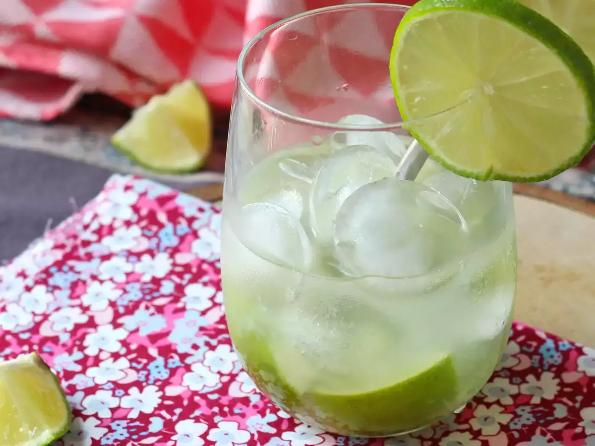 Zitronen-Caipirinha: Der einfache brasilianische Drink ohne Cocktailshaker - foto 4